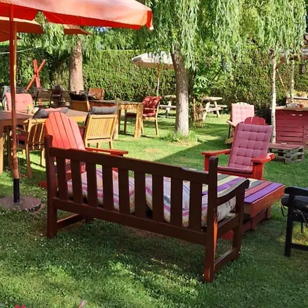 Randonneur Au Campingplatz *